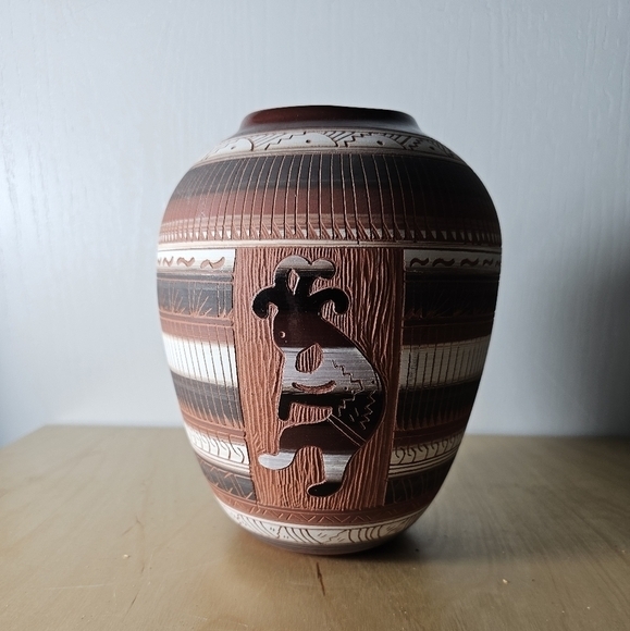 Other - Vintage Navajo Flora Etched Pottery
